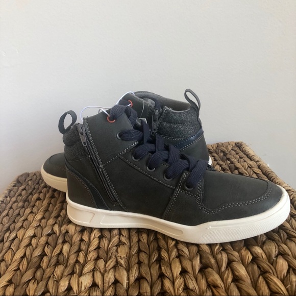 NWT Art Class Geoff Boys’ High Top Sneaker Size 2 - Picture 3 of 5